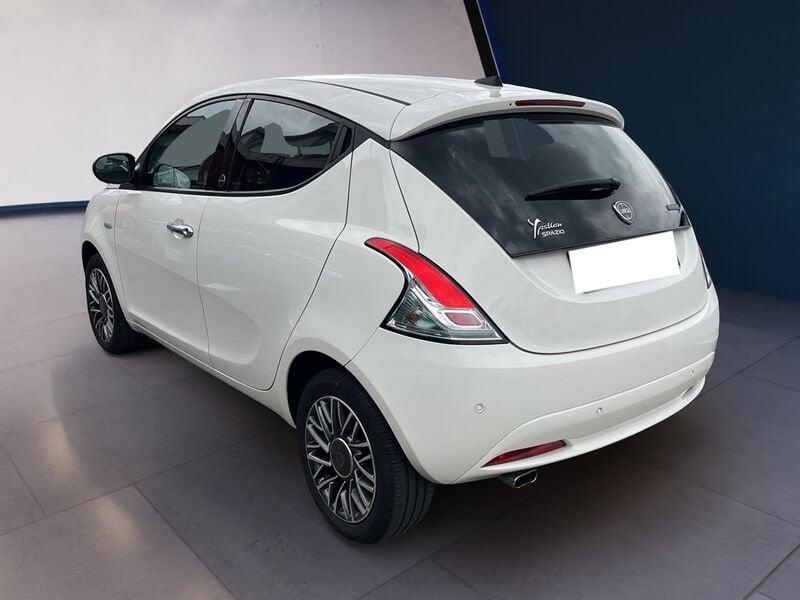 Lancia Ypsilon III 2021 1.0 firefly hybrid Gold s&s 70cv