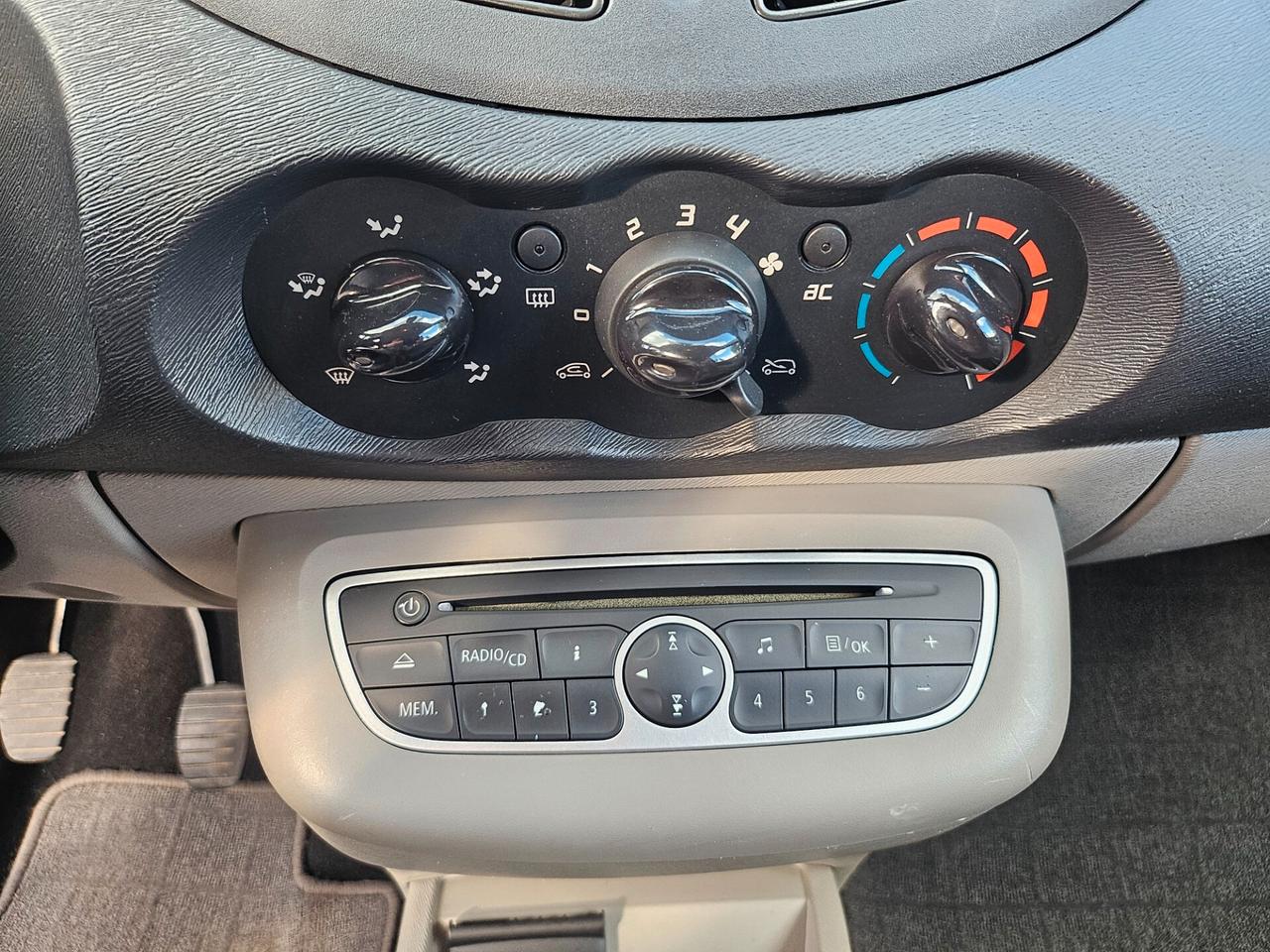 Renault Twingo 1.2 8V Dynamique (43 kw) 58cv