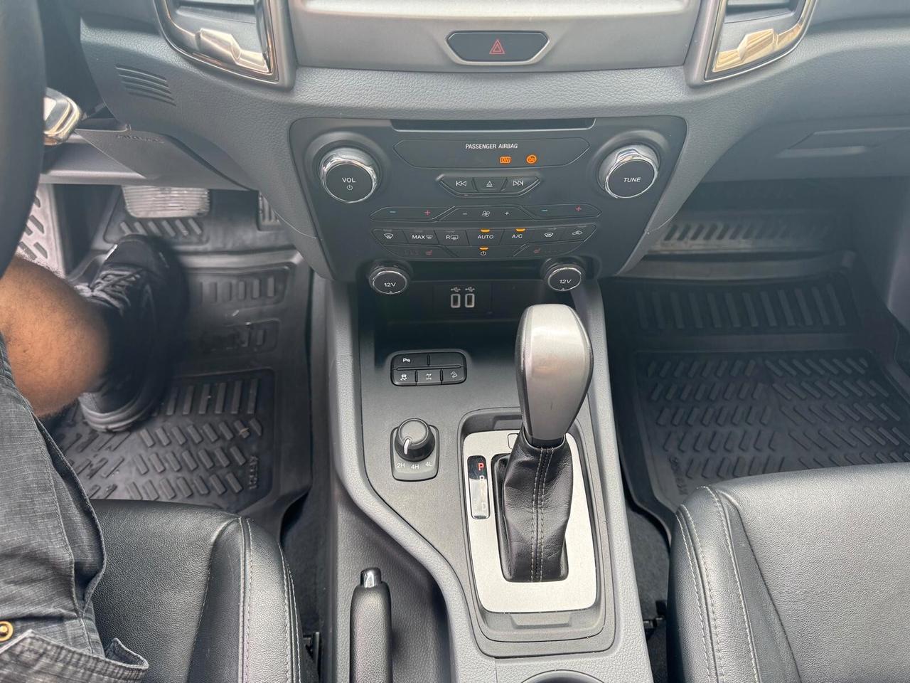 Ford Ranger 3.2 TDCi DC Limited 5 posti