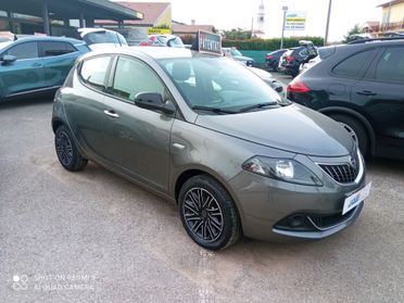 Lancia Ypsilon 1.0 FireFly 5 porte S&S Hybrid Ecochic Gold