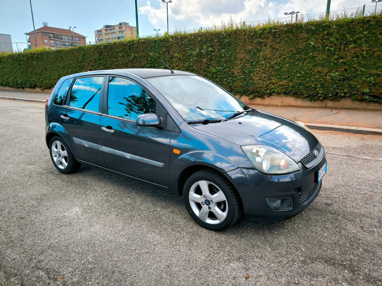 Ford Fiesta 1.2 16V 5p. Ghia DA LEGGERE BENE