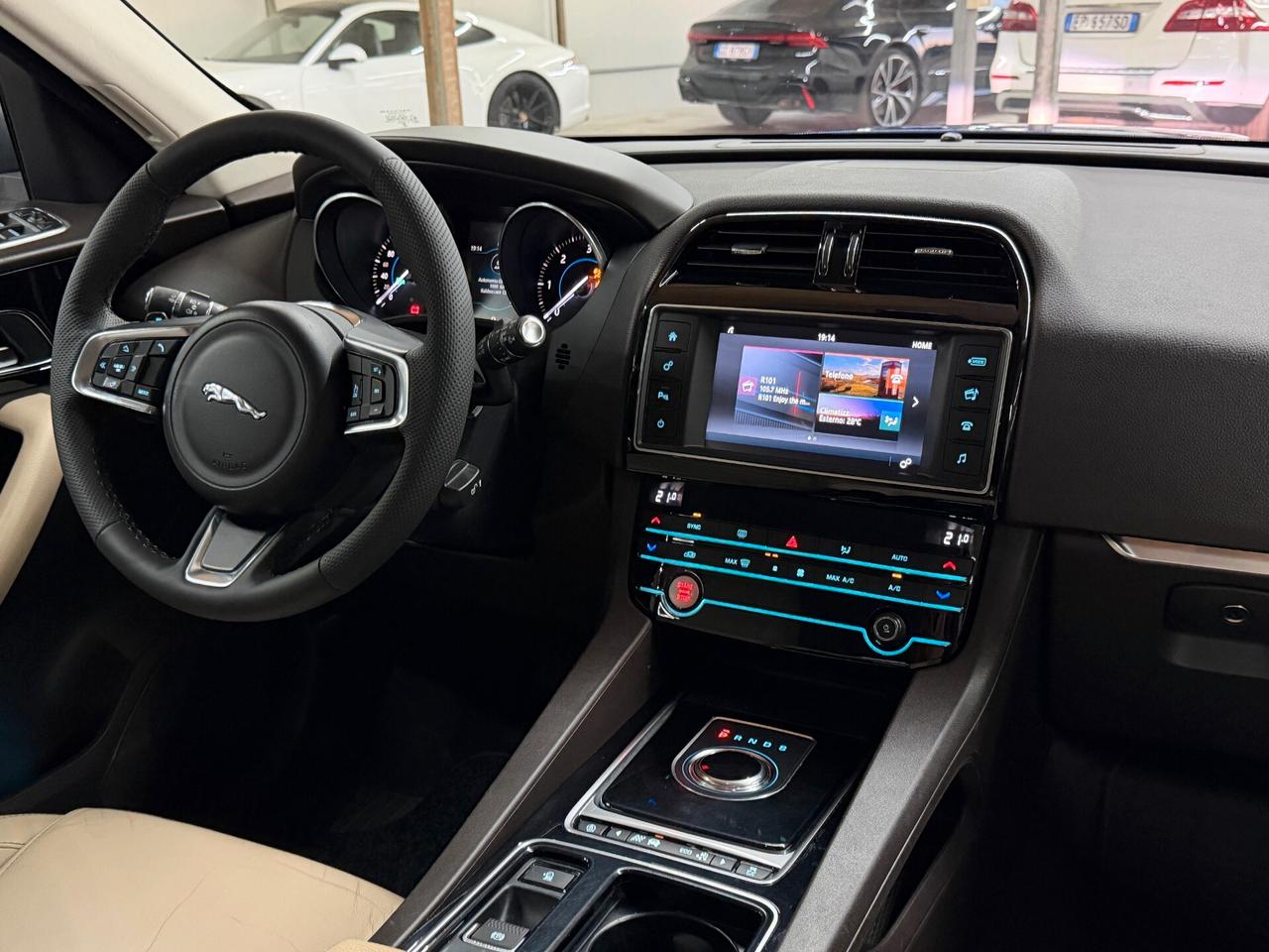 Jaguar F-Pace 2.0 D 180 CV - 24 MESI DI GARANZIA