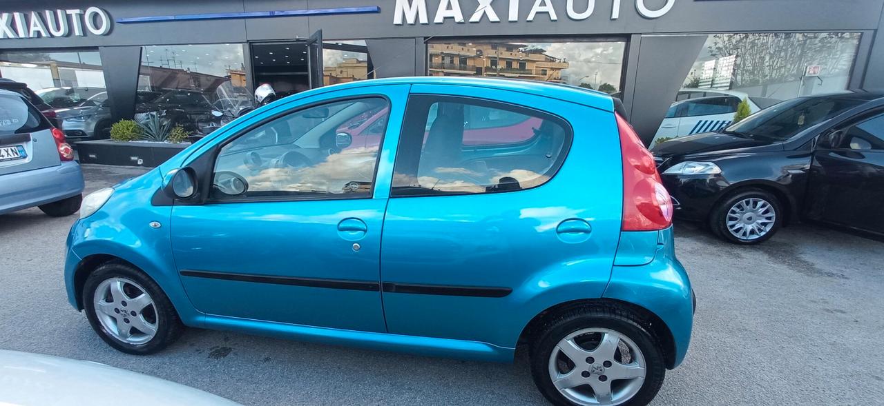 Peugeot 107 CAMBIO AUTOMATICO