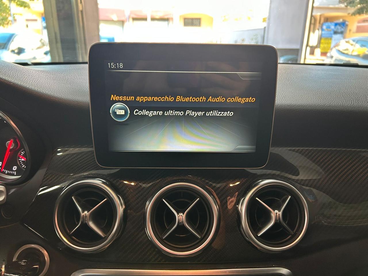 Mercedes-benz GLA 250 Auto 4Matic Premium AMG-Line