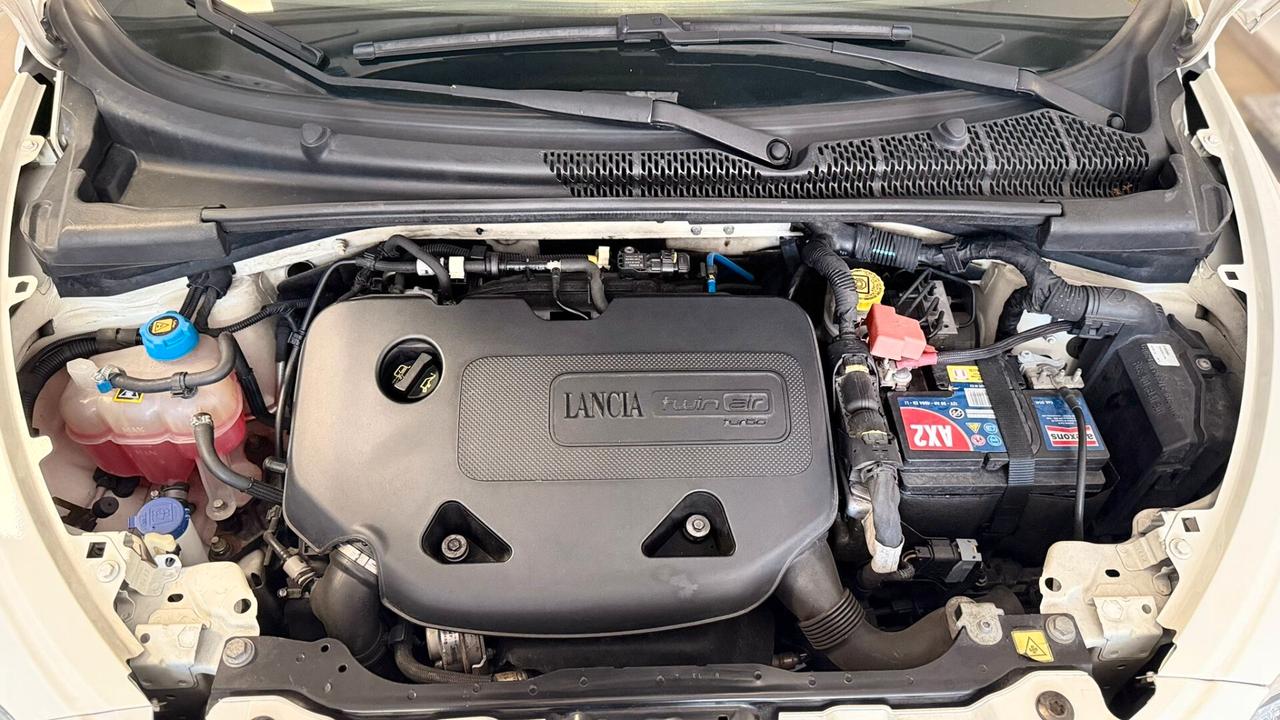 Lancia Ypsilon 0.9 TwinAir 85 CV 5 porte S&S Gold