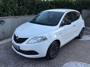 Lancia Ypsilon 1.2 69 CV 5 porte S&S Gold