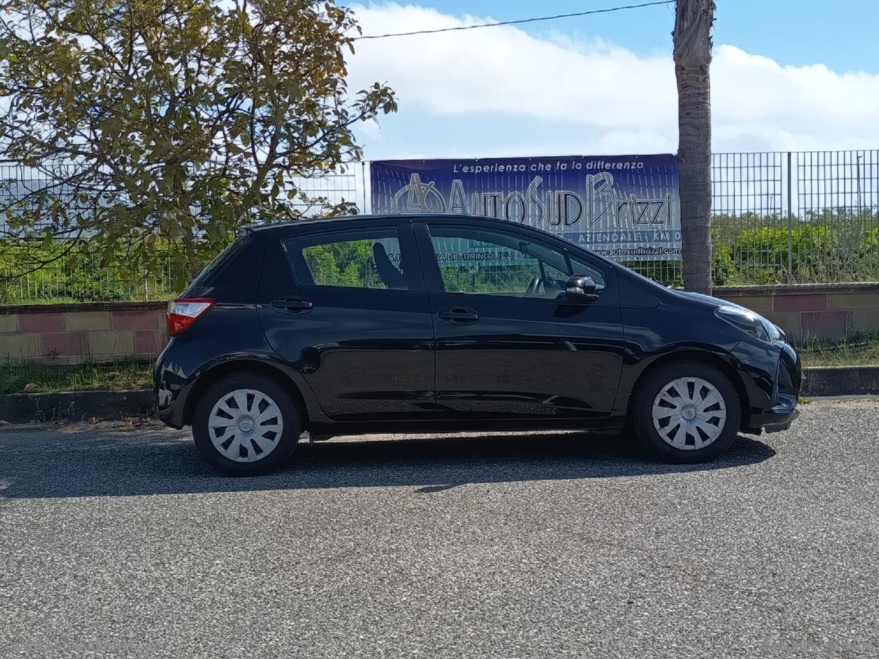 TOYOTA Yaris 1.0 72 CV 5p. Cool SOLO 29.000 KM