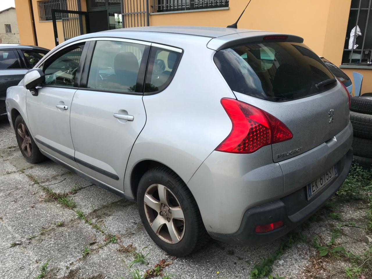 Peugeot 3008 1.6 e-HDi 112CV cambio robotizzato Stop&Start Active