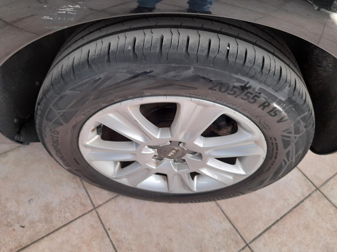 Audi A1 1.6 TDI S line edition plus