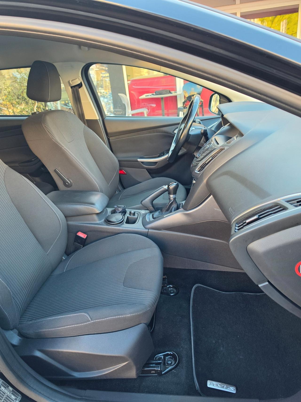 Ford Focus 1.6 120 CV GPL SW Titanium