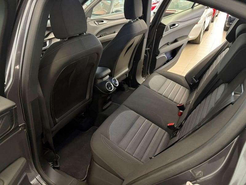 Alfa Romeo Stelvio 2.2 TD 160 CV Super Business AT8 RWD