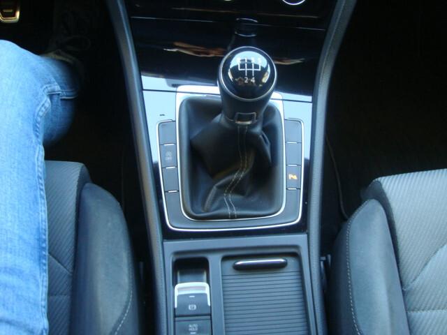 Volkswagen Golf 5p 1.6 TDI R-LINE 110CV