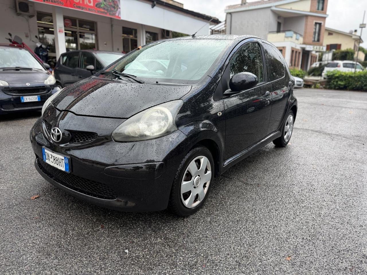 Toyota Aygo 1.0 12V VVT-i 5 porte Sol