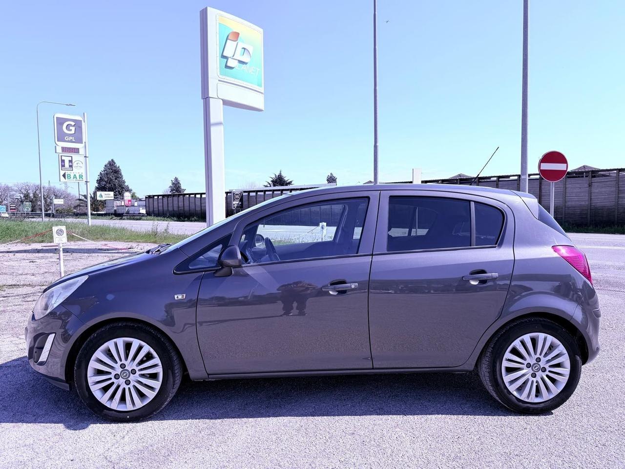 Opel Corsa 1.2 5 porte Ok neopatentati