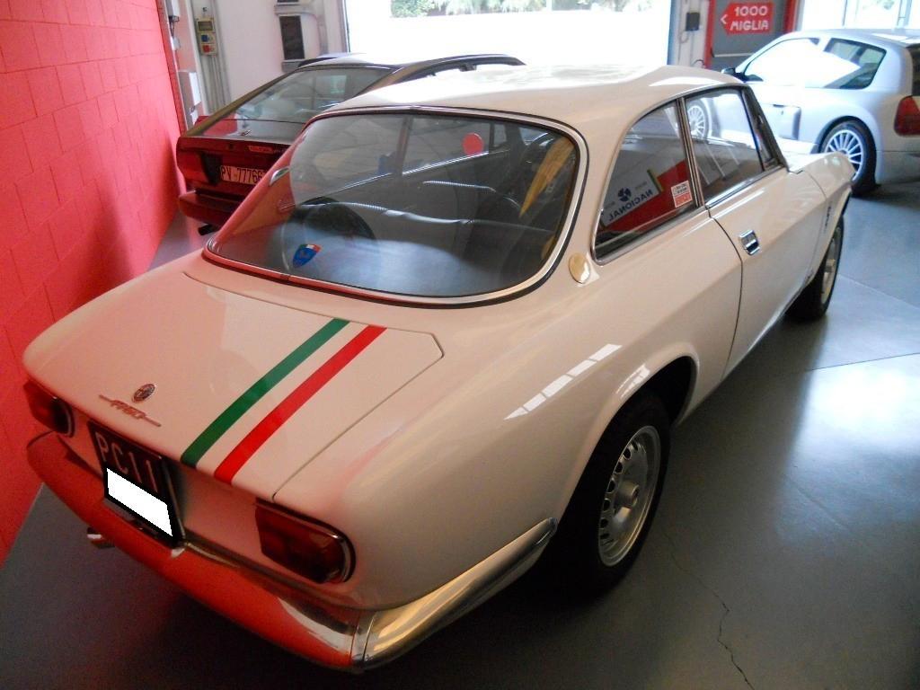 Alfa Romeo GT Alfa Romeo gt 1750 veloce 1 serie