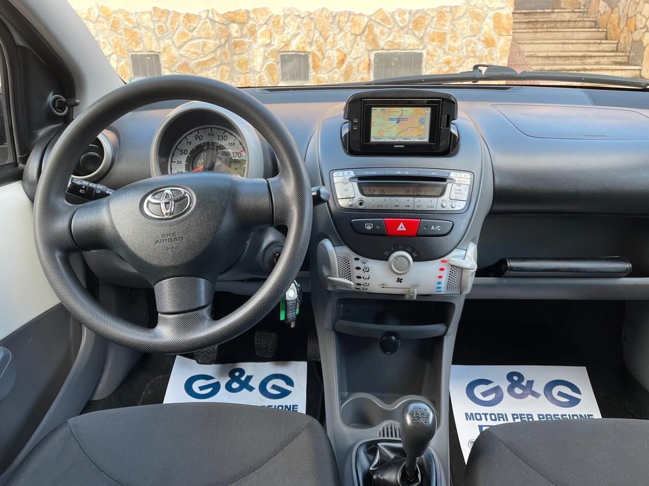 Toyota Aygo 1.0 12V VVT-i 5 porte Now Connect