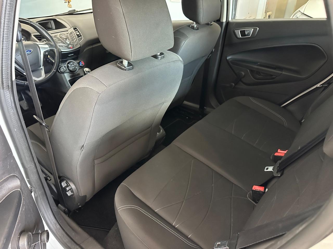 Ford Fiesta 1.5 TDCi 75CV 5 porte ok neopatentati