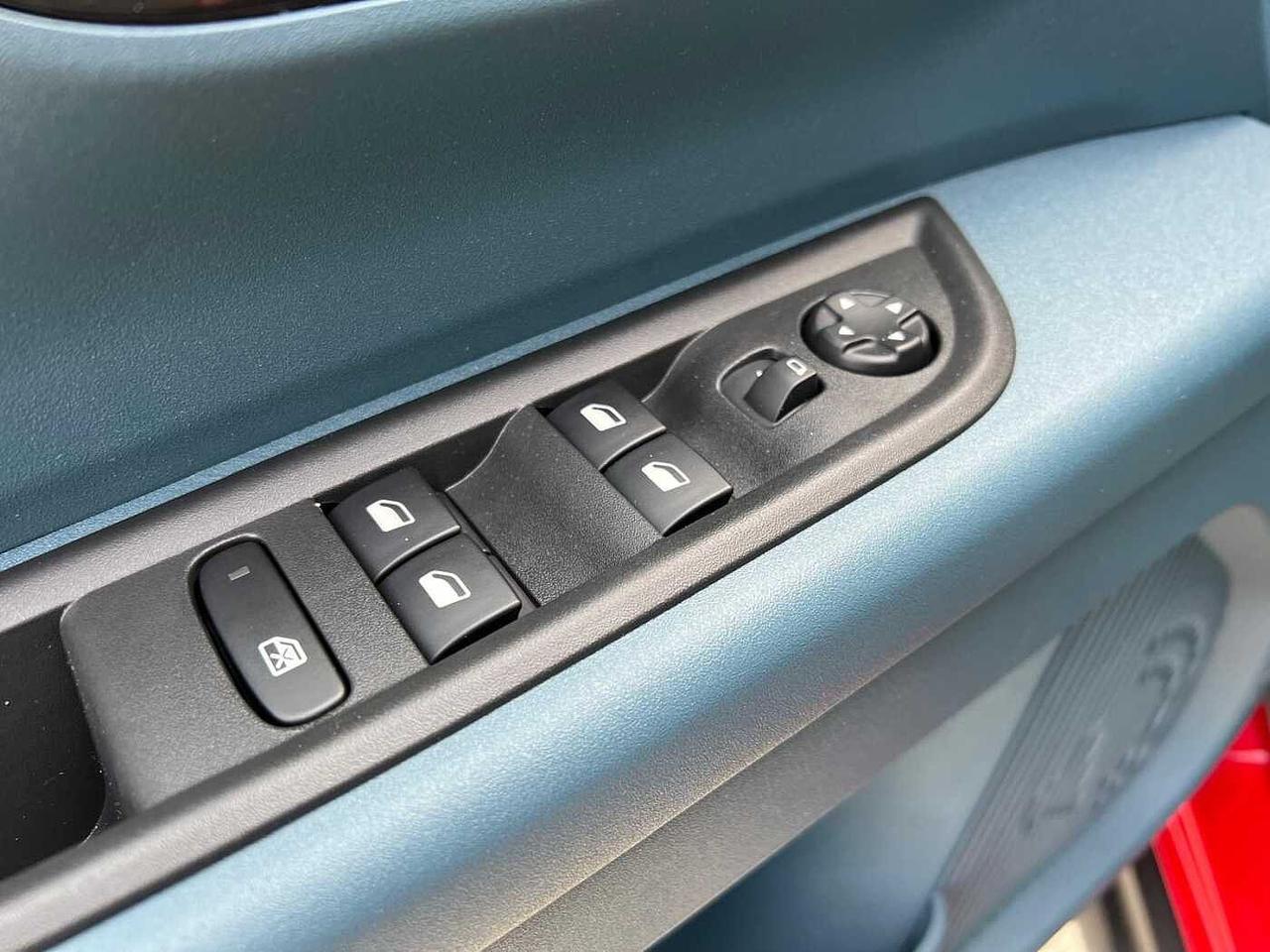 Fiat Grande Panda 44Kwh Red