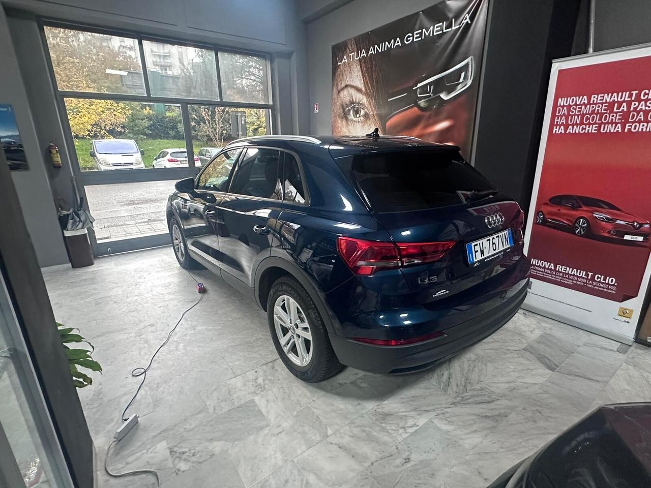 Audi Q3 35 TDI S tronic Business
