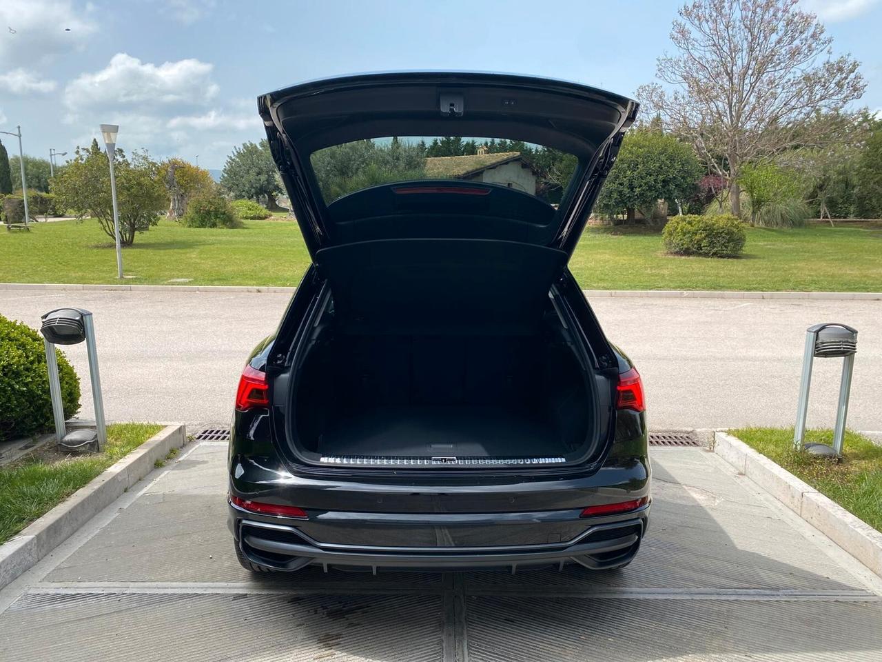 Audi Q3 35 TFSI S line edition