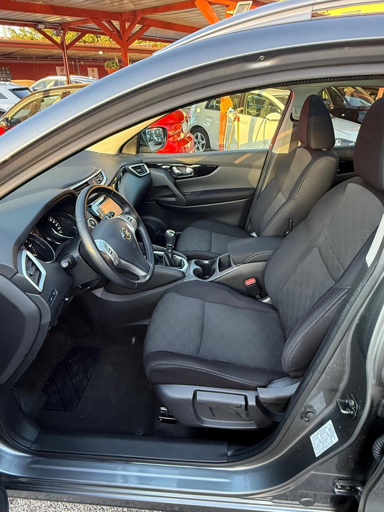 Qashqai 1.5 dCi Tekna-unipro( 58 mila km )-rate-garanzia