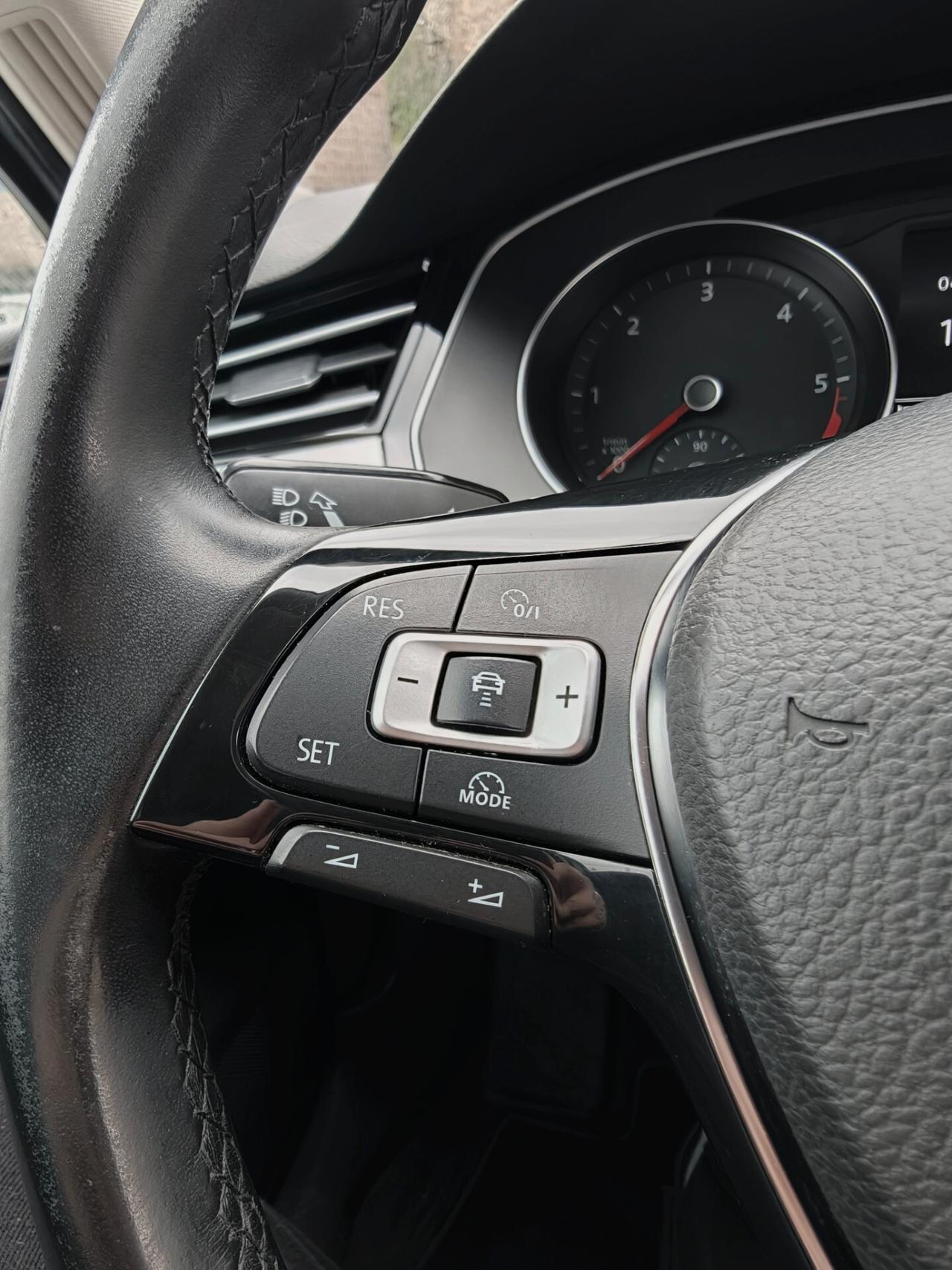 Volkswagen Passat Variant 1.6 TDI 120cv DSG