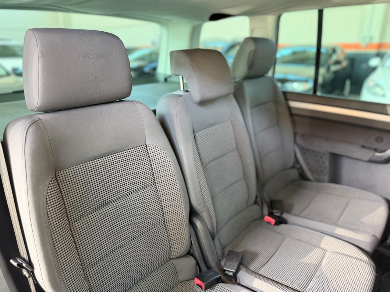 Volkswagen Touran 2.0 16V TDI DSG Highline