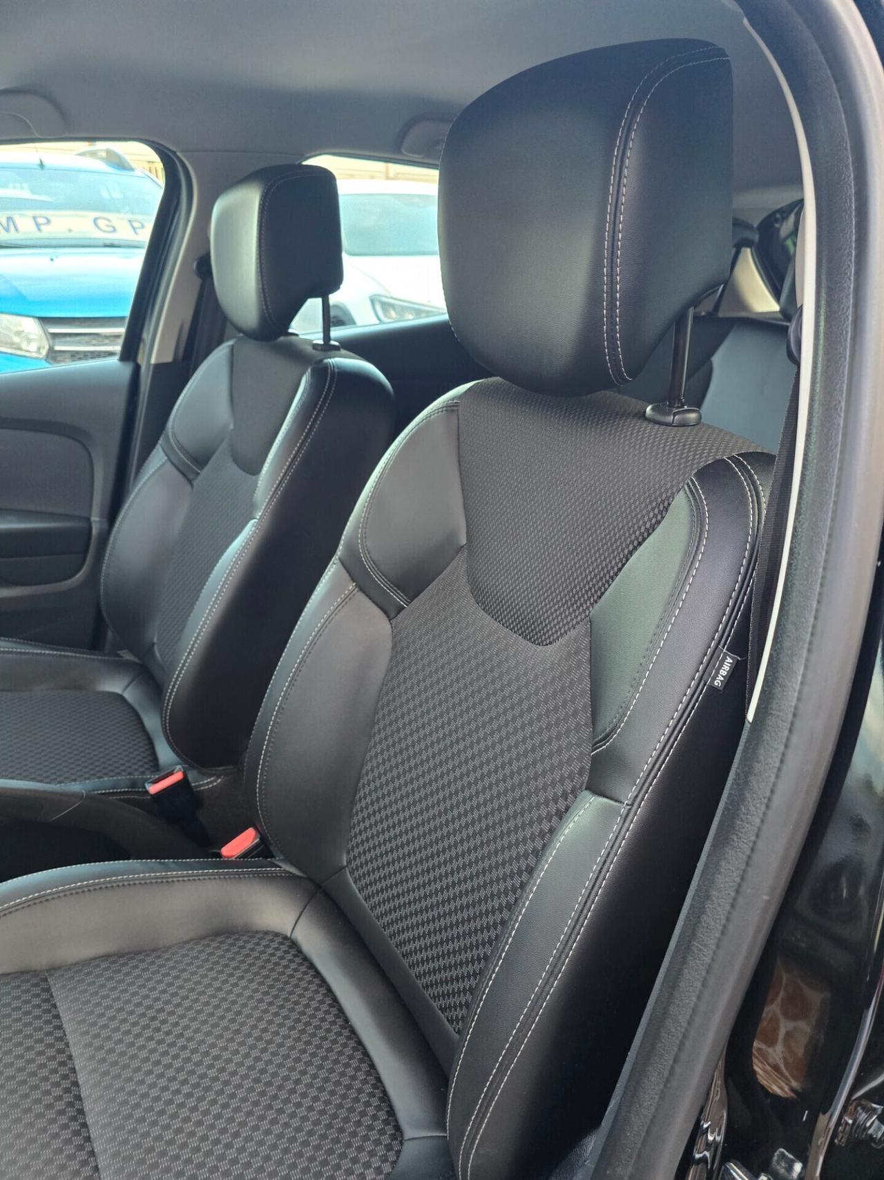 Renault Clio TCe 12V 90 CV GPL 5 porte Moschino Intens