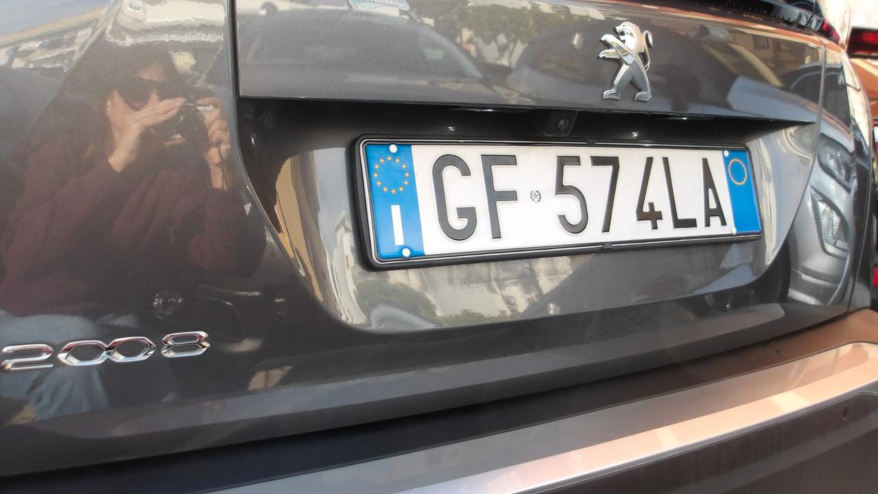 PEUGEOT 2008 1.2 BENZ-RETROC-PREZZO PROMO!