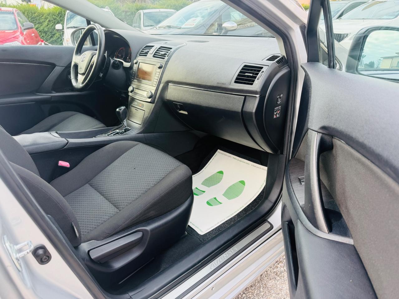 Toyota Avensis 2.2 D-Cat aut. Wagon Executive E5A