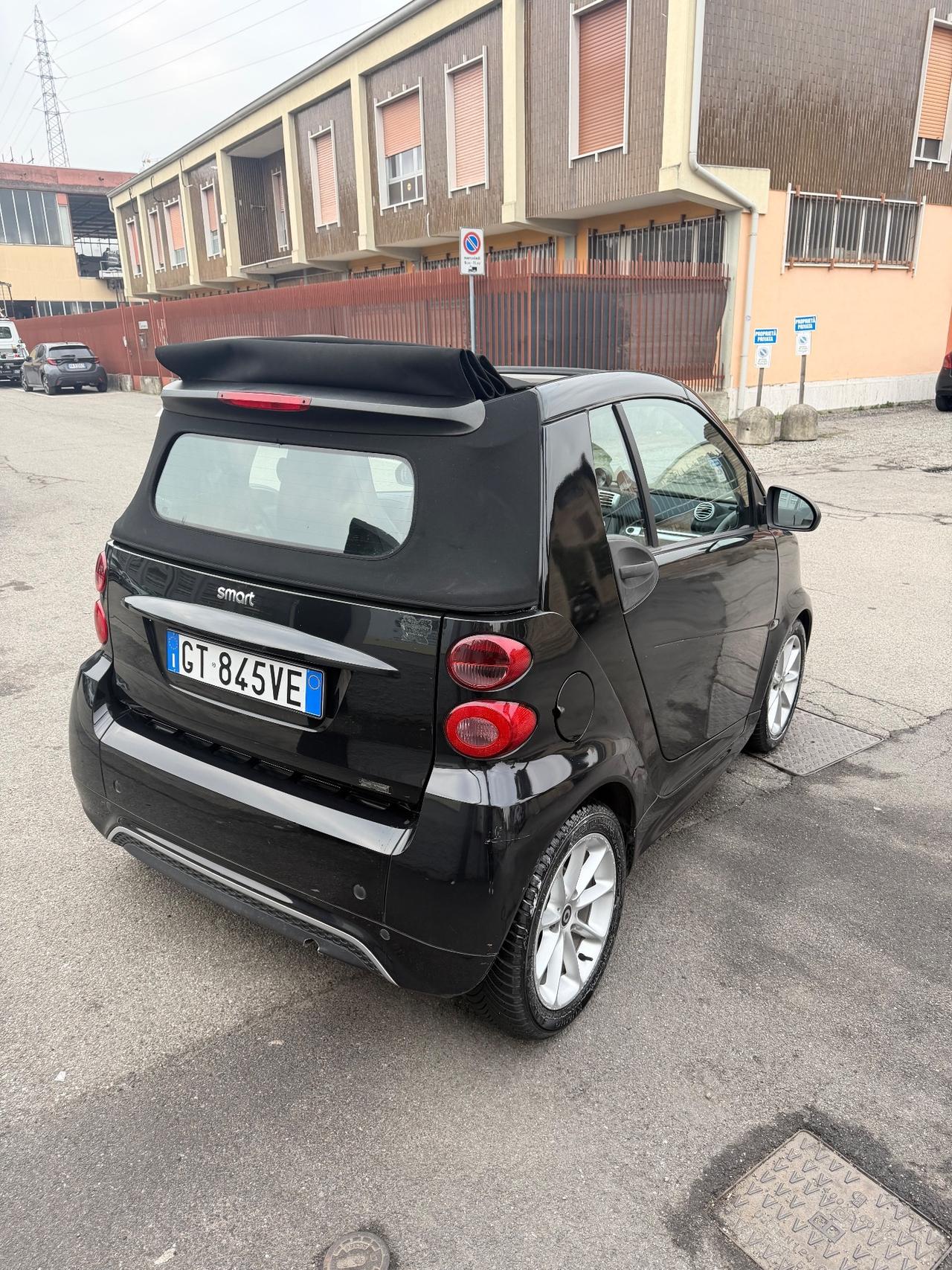 Smart ForTwo 1000 52 kW MHD cabrio passion