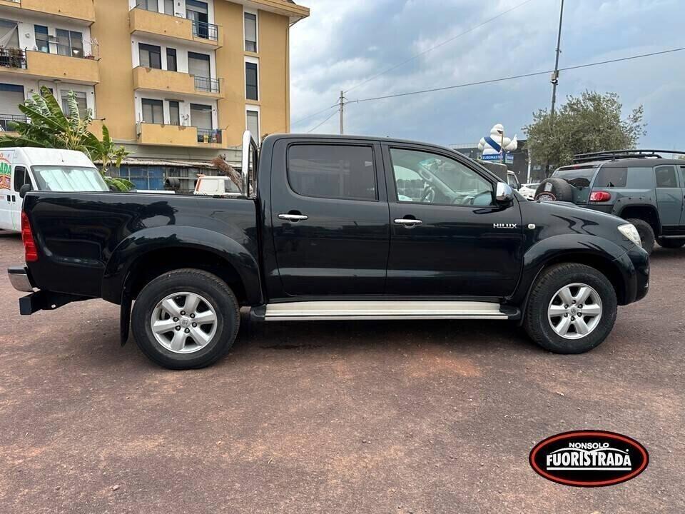 Toyota Hilux Toyota Hi Lux 3.0 D-4D Double Cab '' Sol''