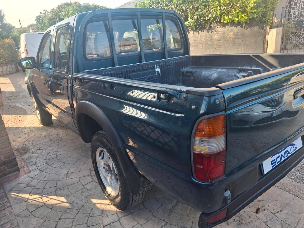 Mazda B 2500 2.5 TD/110CV Double-Cab SDX Pik up 4x4 5 posti
