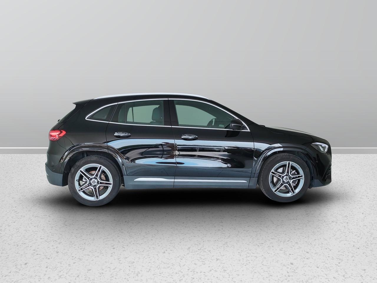 Mercedes-Benz GLA-H247 2023 - GLA 200 d AMG Line Premium auto