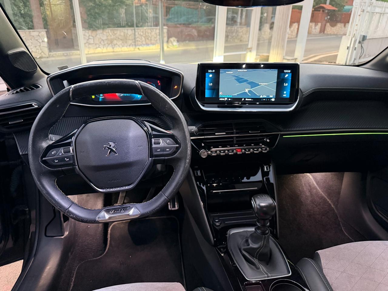 Peugeot 208 BlueHDi 100 CV- GT LINE- 2021-FULL