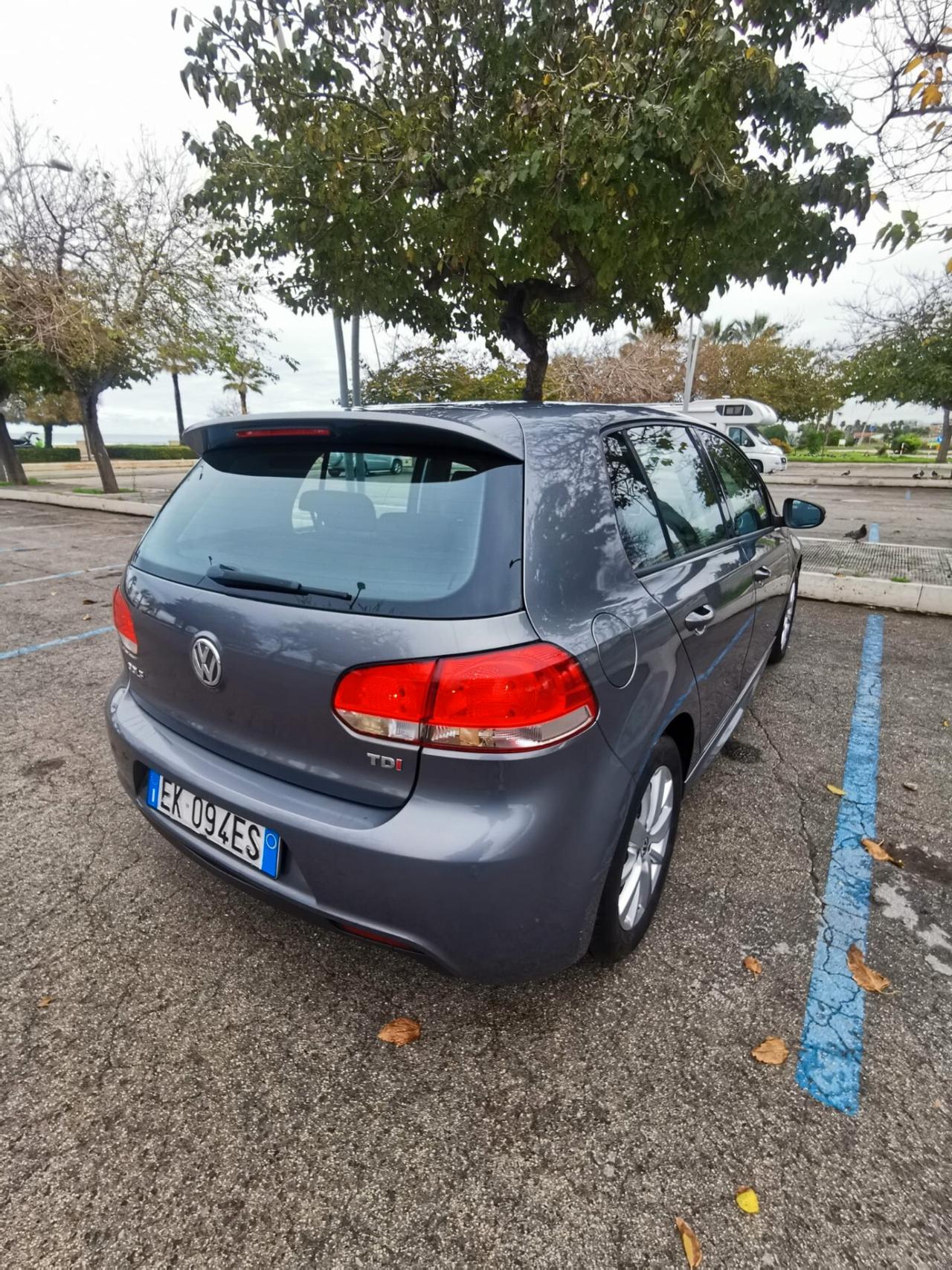 Volkswagen Golf 1.6 TDI 5p. Comfortline - 2011