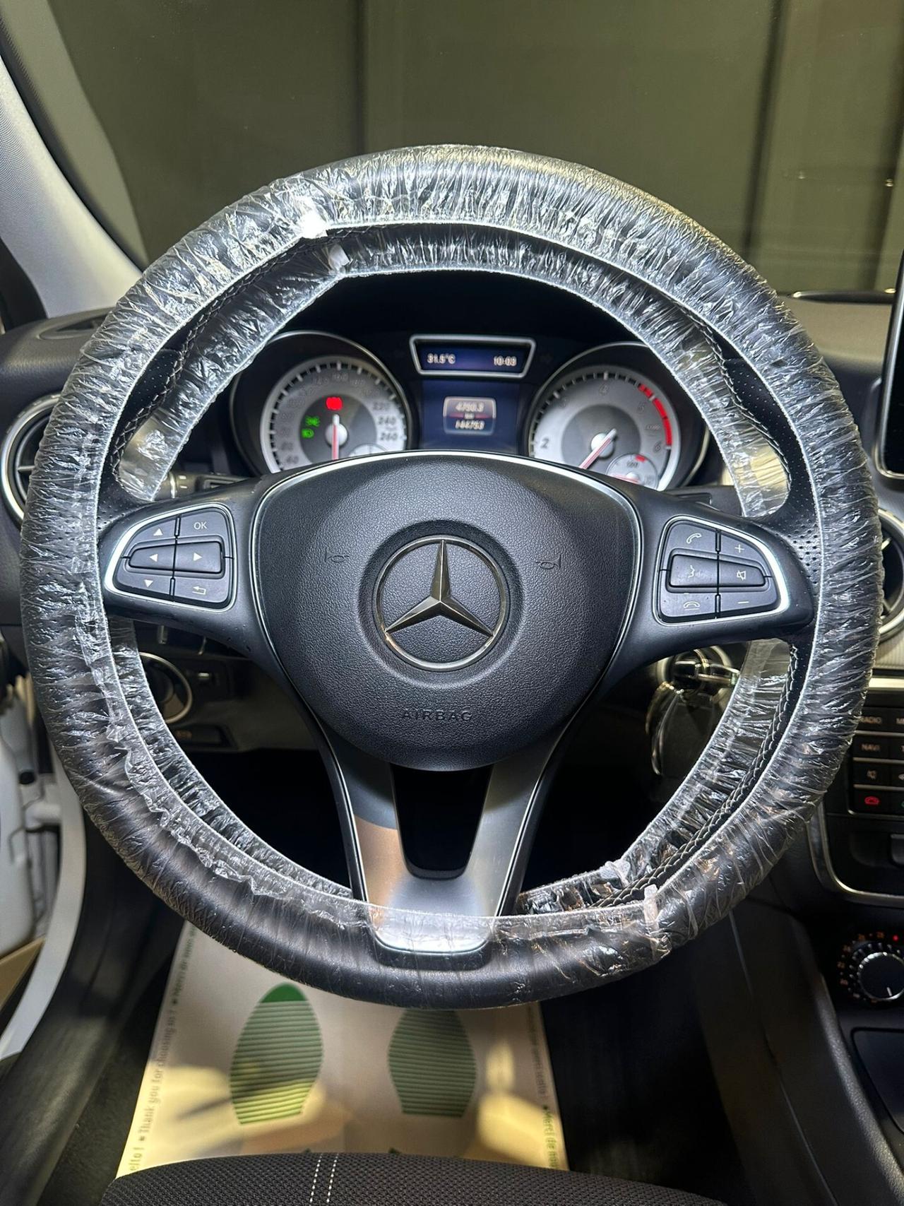 Mercedes-benz GLA 180 d Business