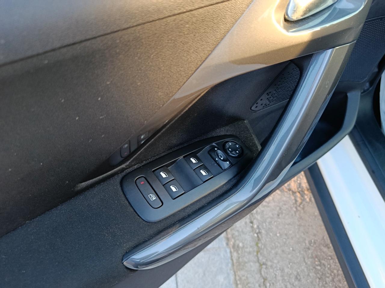 Peugeot 2008 BlueHDi 100 Active