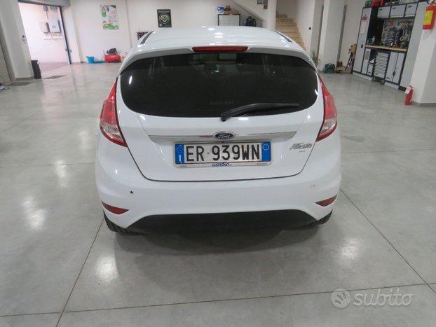 FORD Fiesta 1.4 GPL titanium - 2013