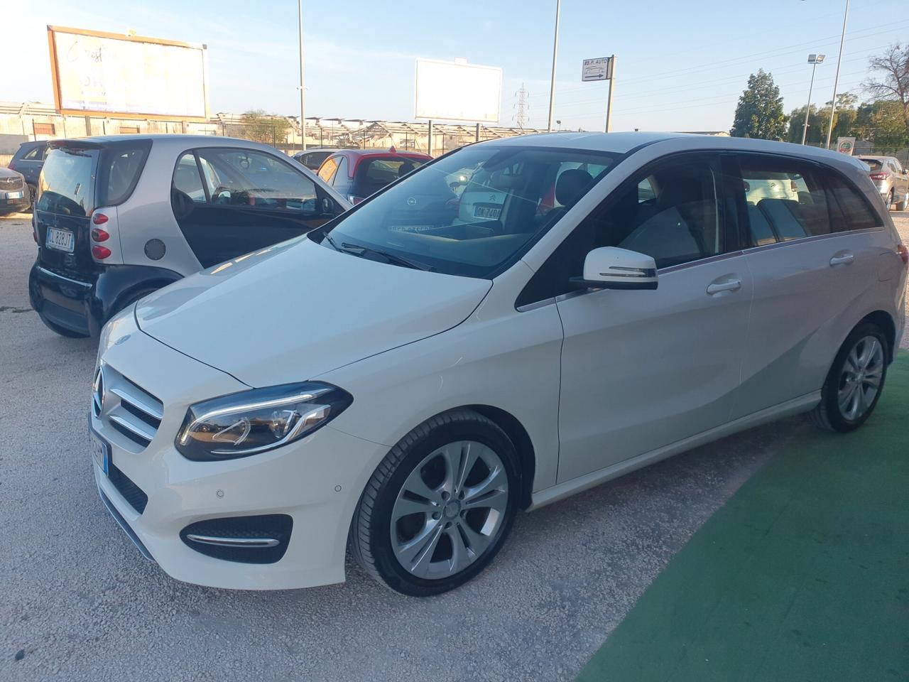 Mercedes-benz B 180 B 180 d Automatic Premium