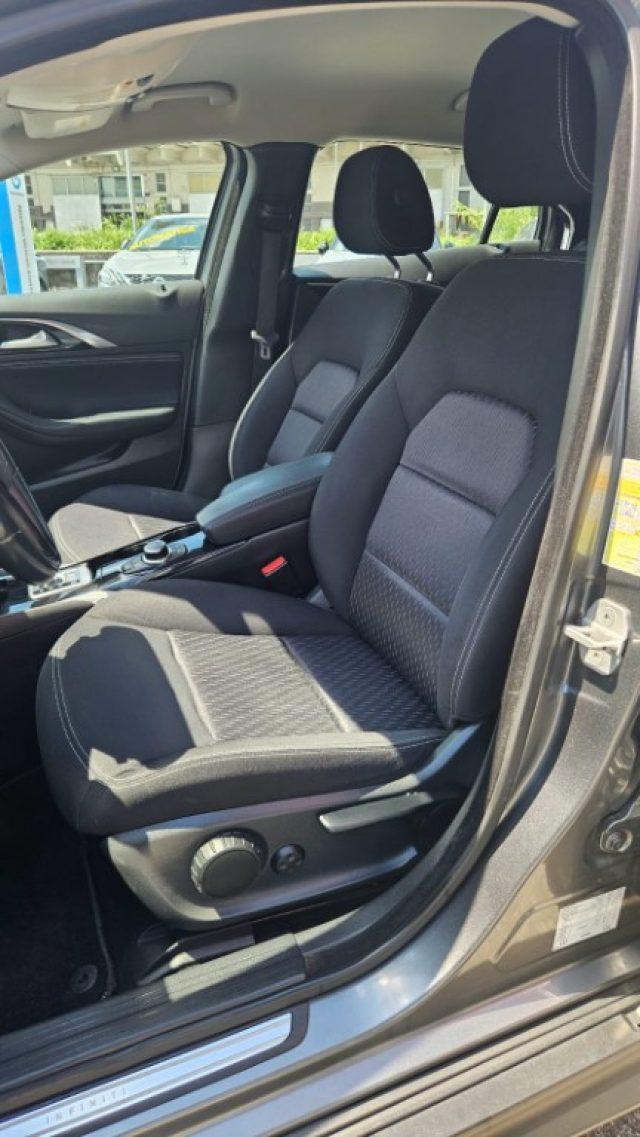 INFINITI QX30 2.2 diesel DCT AWD Premium Tech
