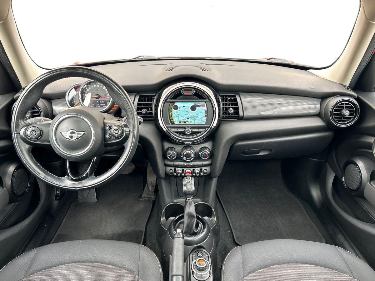 MINI Mini IV F55-F56 2014 - Mini 1.5 Cooper D Business 5p auto