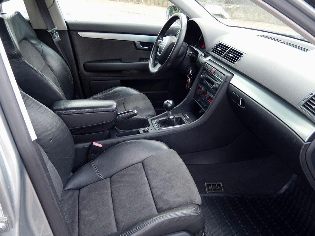 AUDI A4 2.0 TDi con FRIZIONE E VOLANO NUOVI