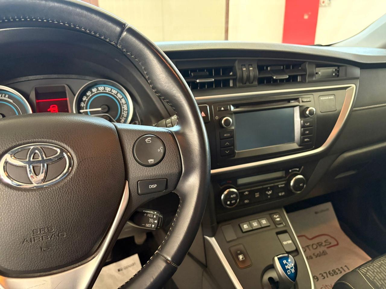 Toyota Auris Touring Sports 1.8 Hybrid Lounge