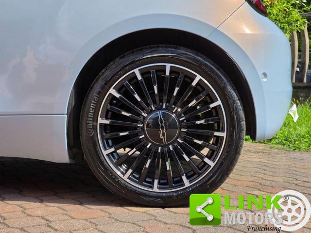 FIAT 500e 42 kWh 118 CV La Prima