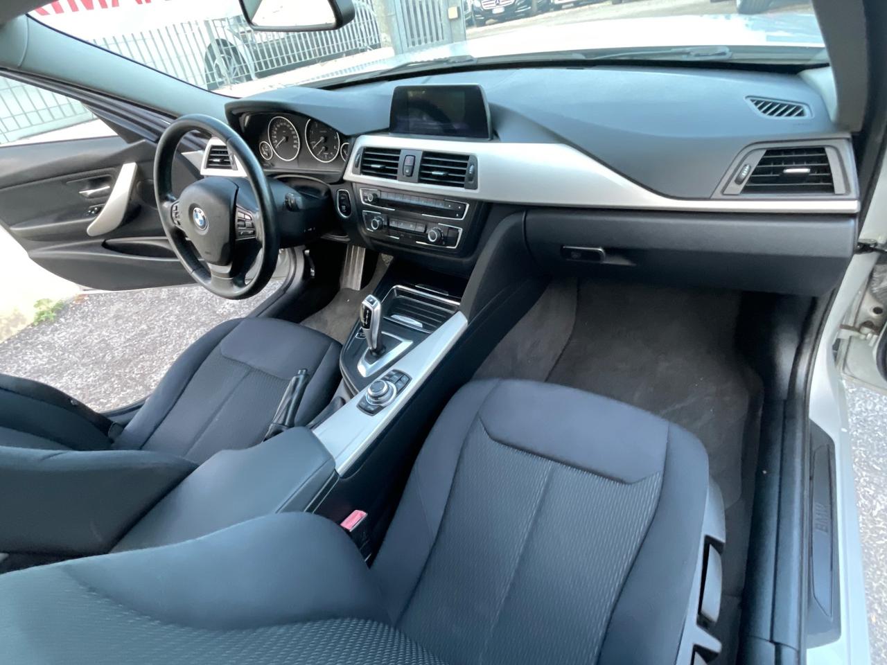 Bmw 320 320d Touring cambio automatico - navigatore