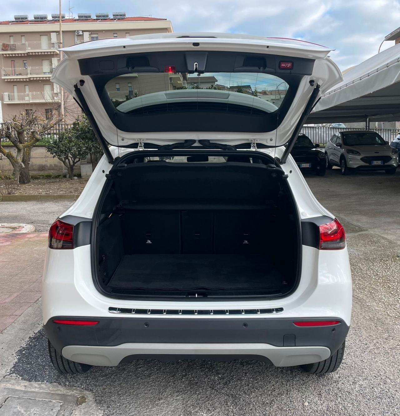 Mercedes-benz GLA 180D SPORT PLUS 2021