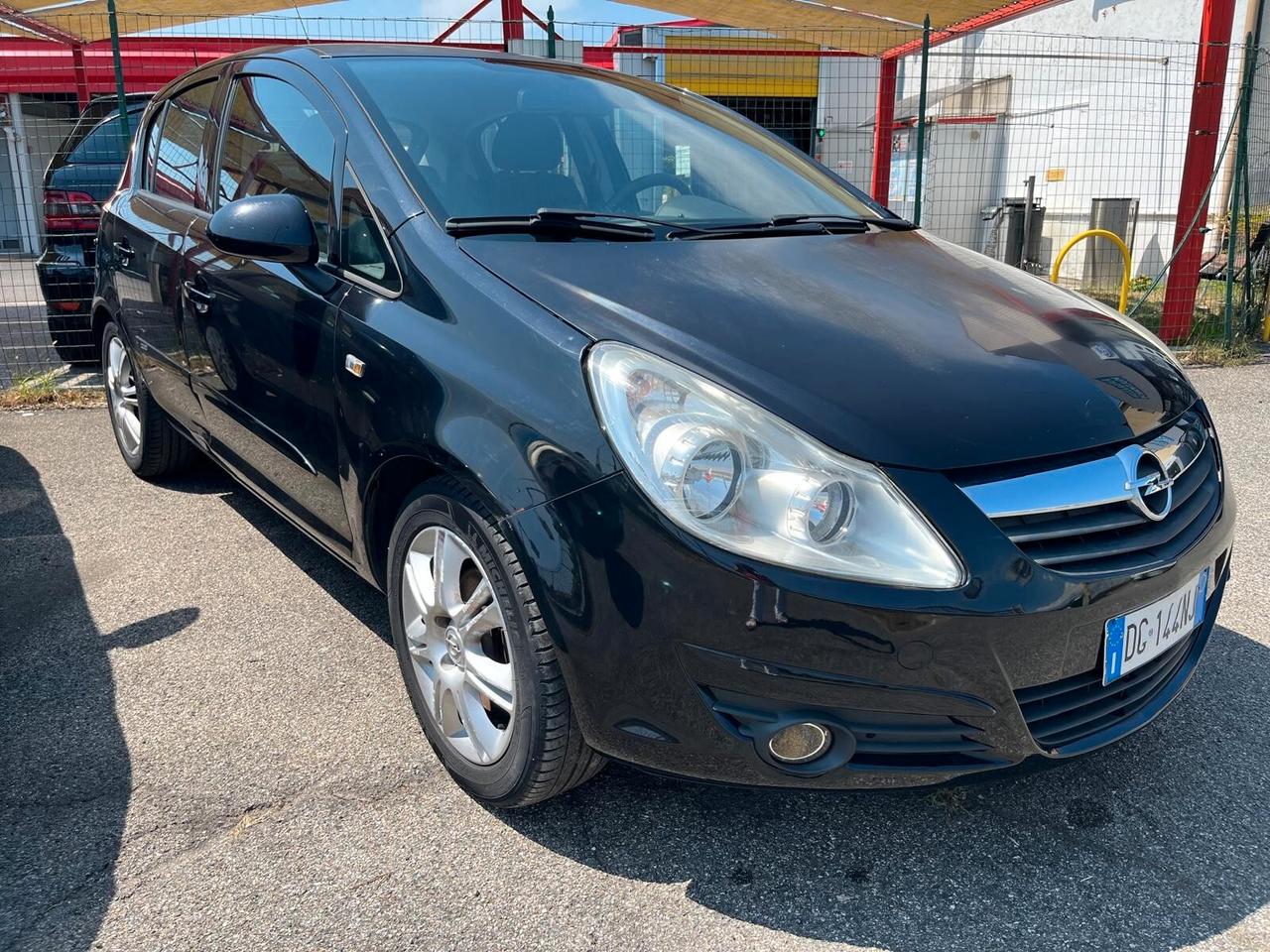 Opel Corsa 1.2 5 porte Club