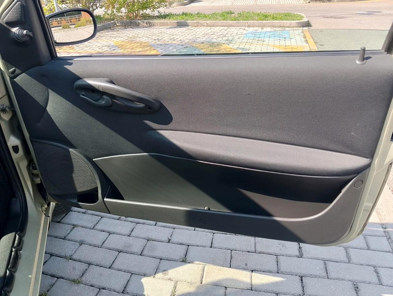 Fiat Punto 1.2 5 porte Active Natural Power