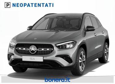 Mercedes GLA 180 180 Progressive Advanced Plus 7G-DCT